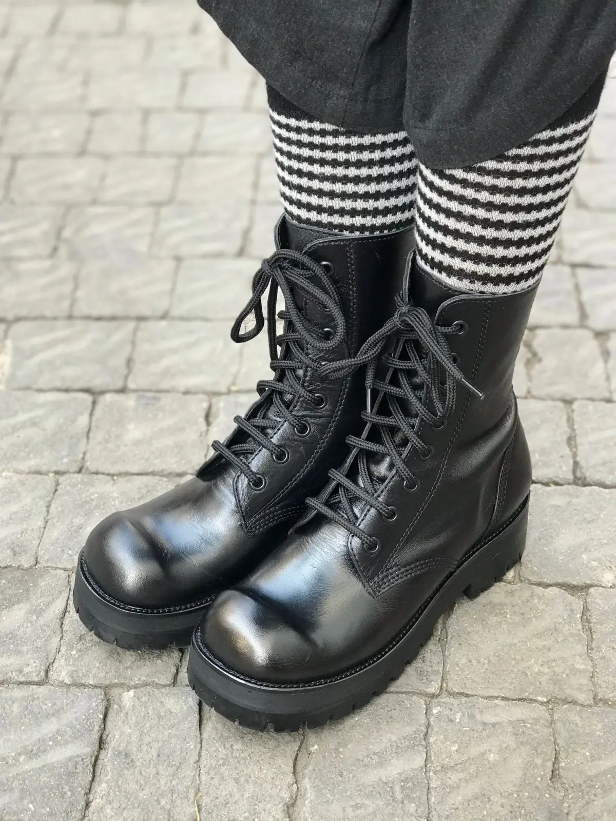 Palyaço postal siyah