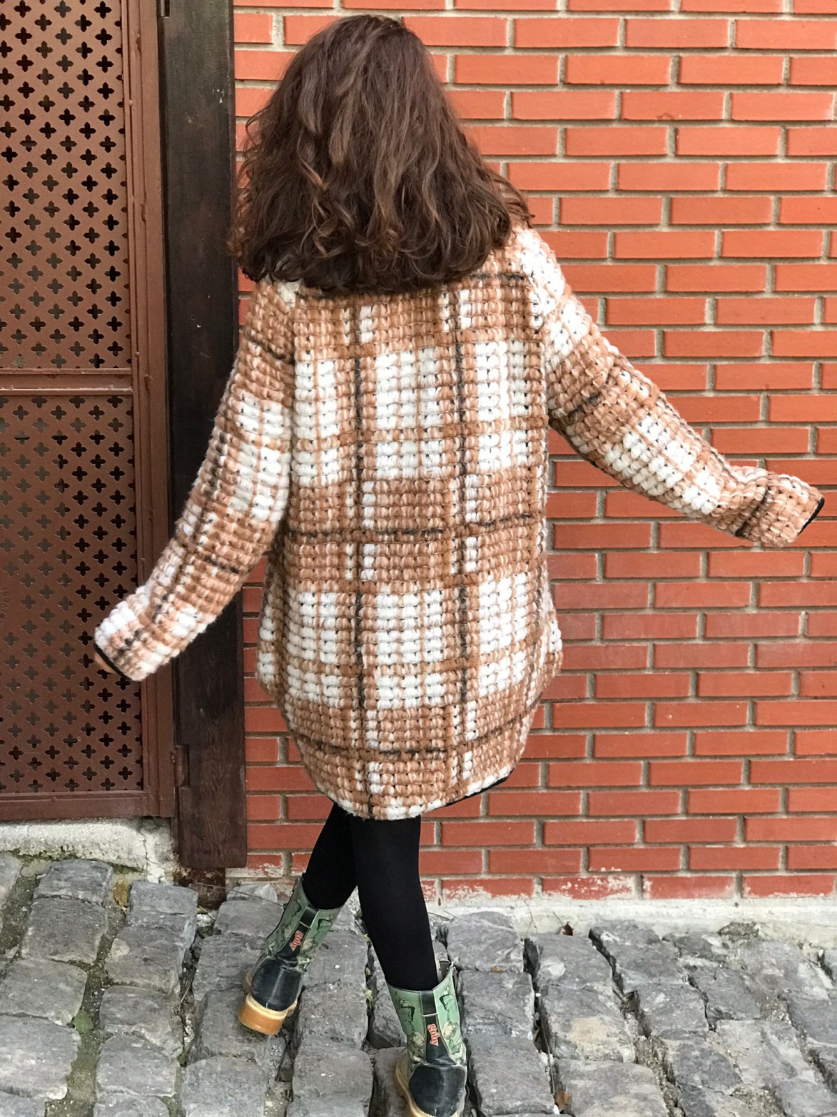 KEÇE DÜĞMELİ KABAN