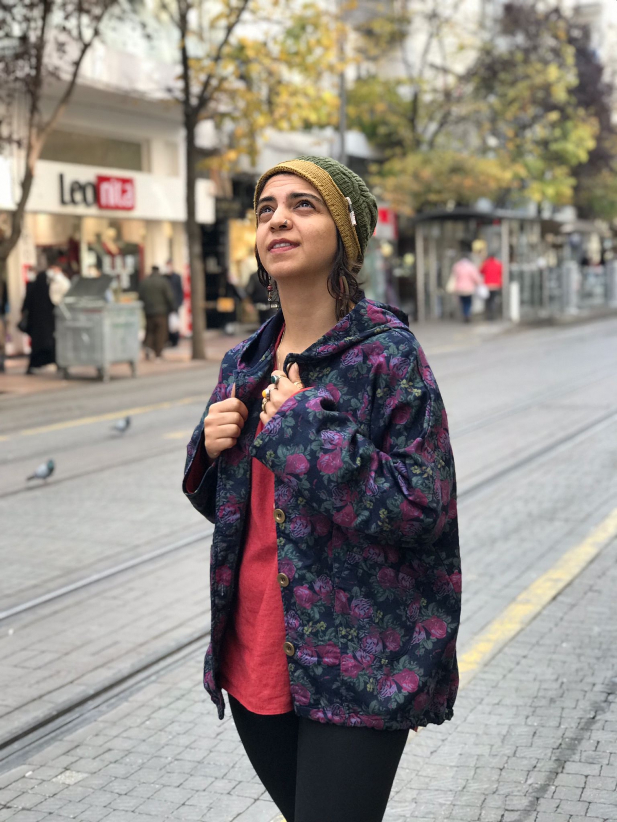 ÇİÇEKLİ KAPŞONLU CEKET