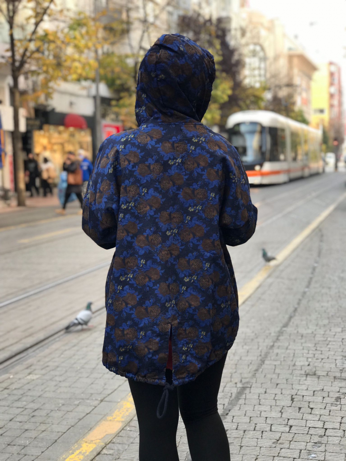 ÇİÇEKLİ KAPŞONLU CEKET