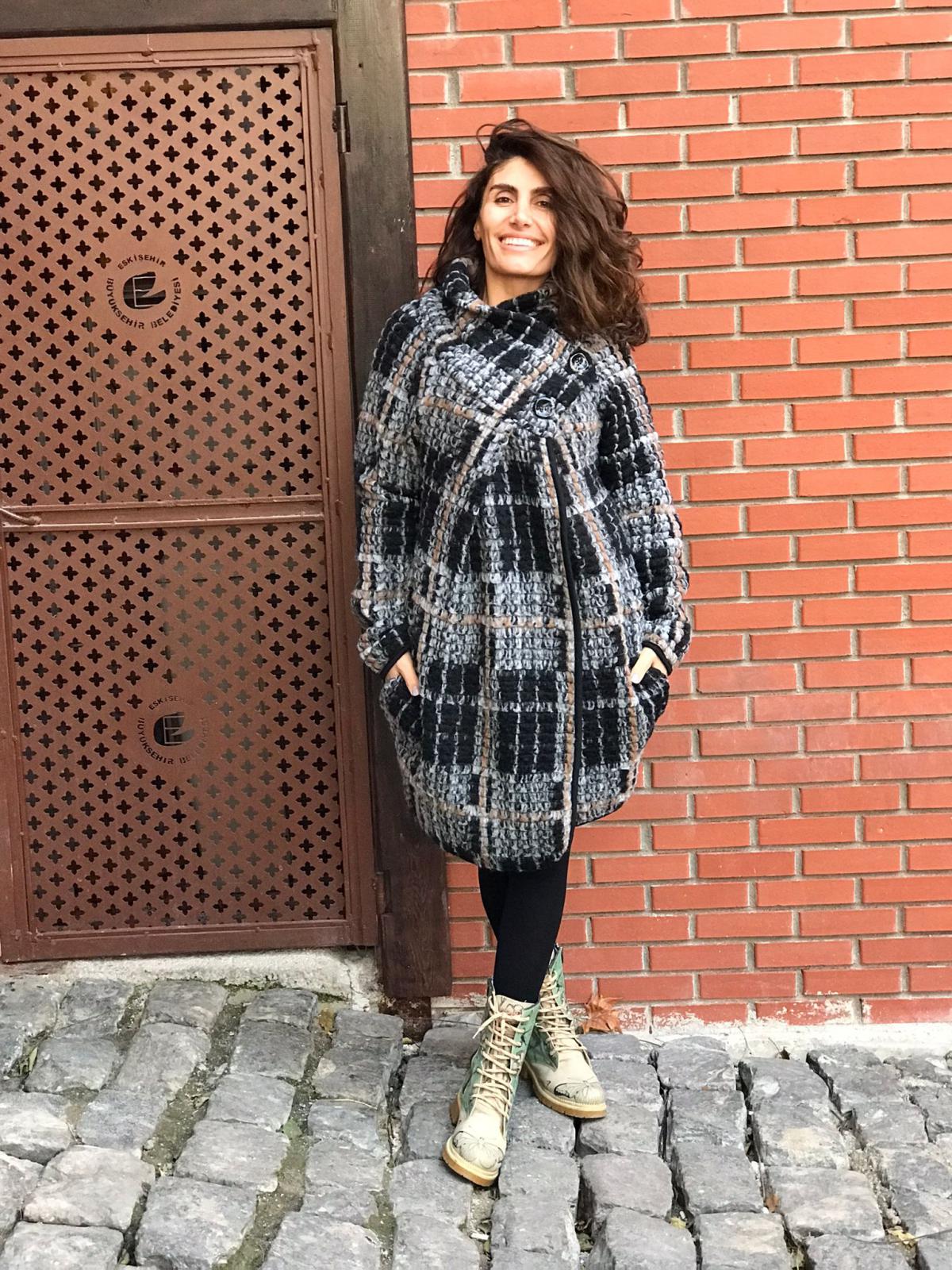 KEÇE DÜĞMELİ KABAN