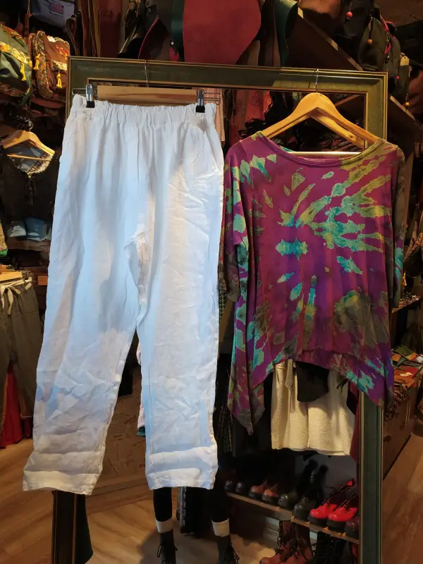 Keten Havuç Pantolon Ve Batik Bluz Kombin