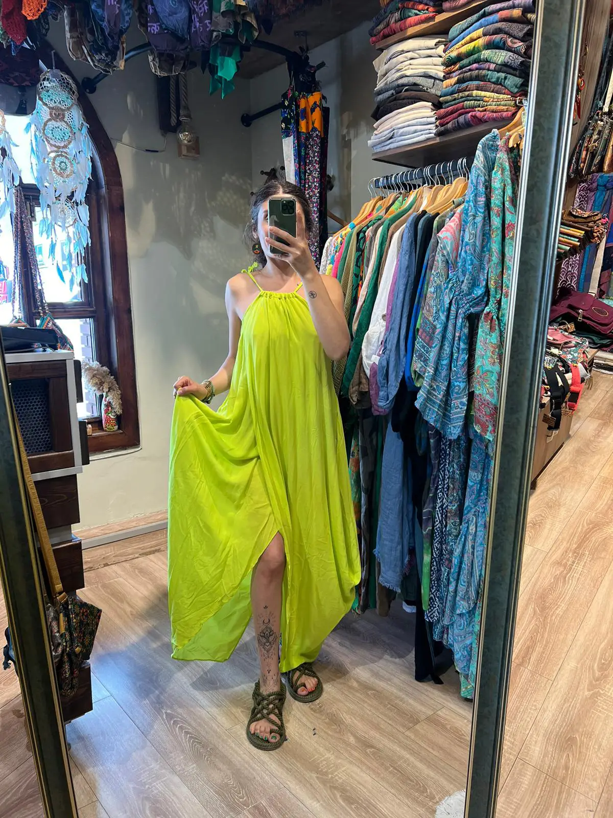 Boyundan Bağlamalı Elbise