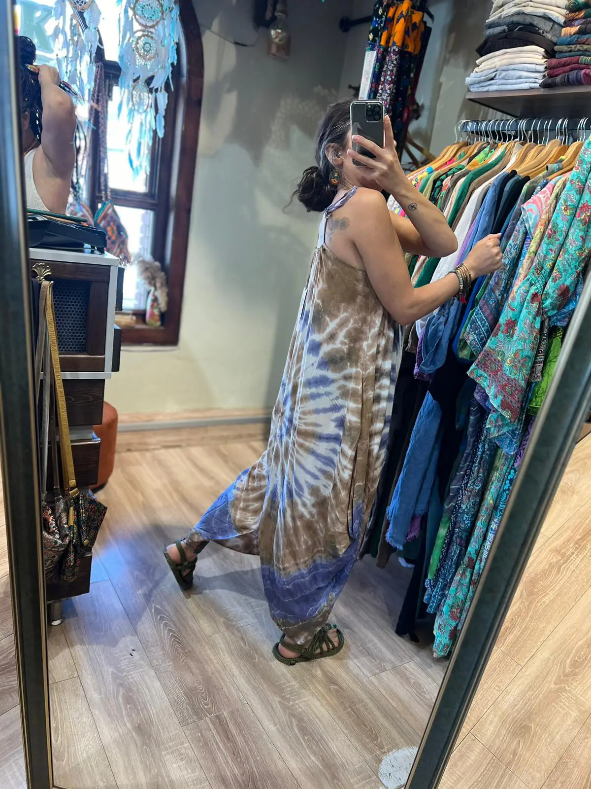 Batik Boyundan Bağlamalı Elbise