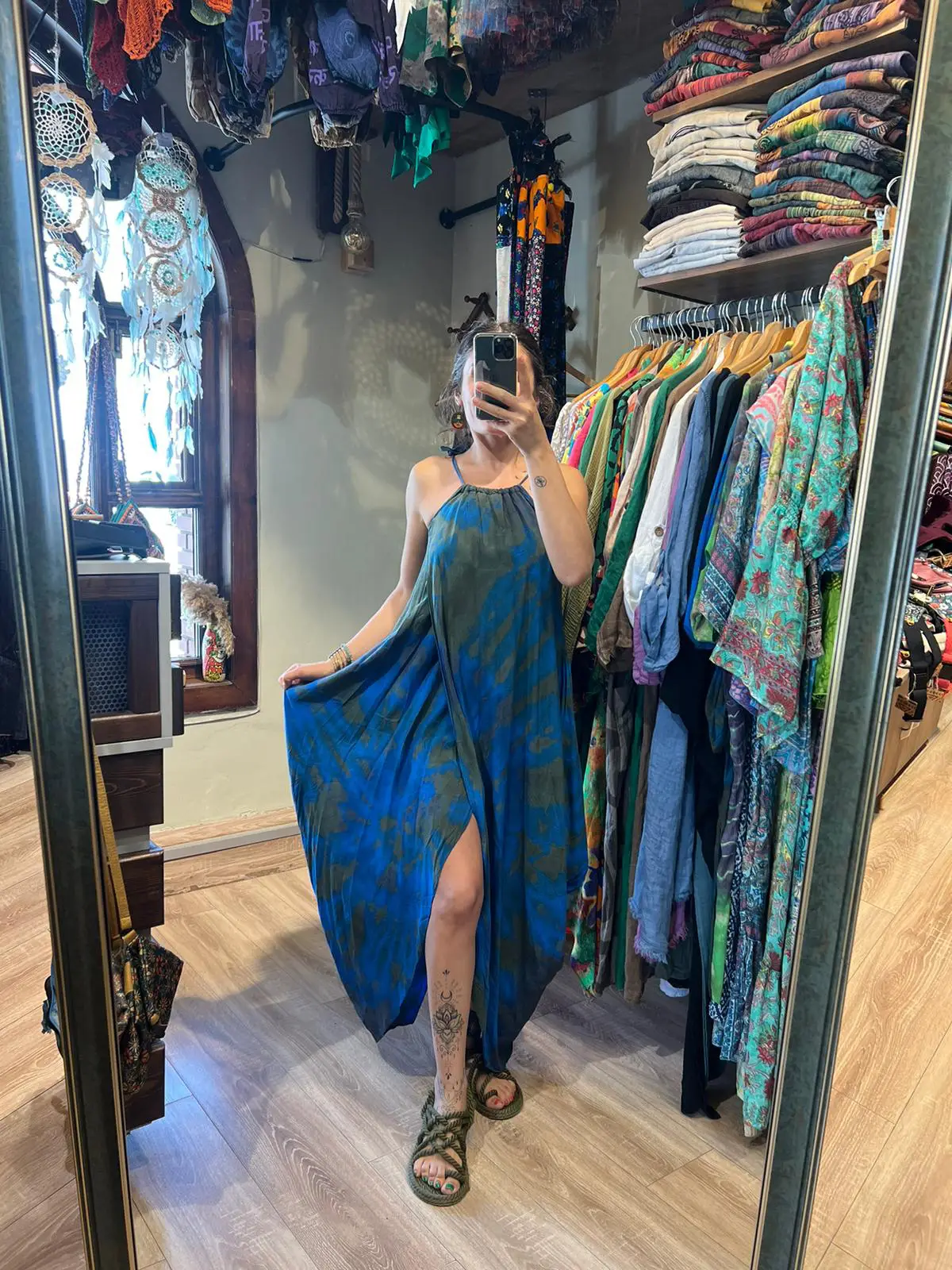 Batik Boyundan Bağlamalı Elbise