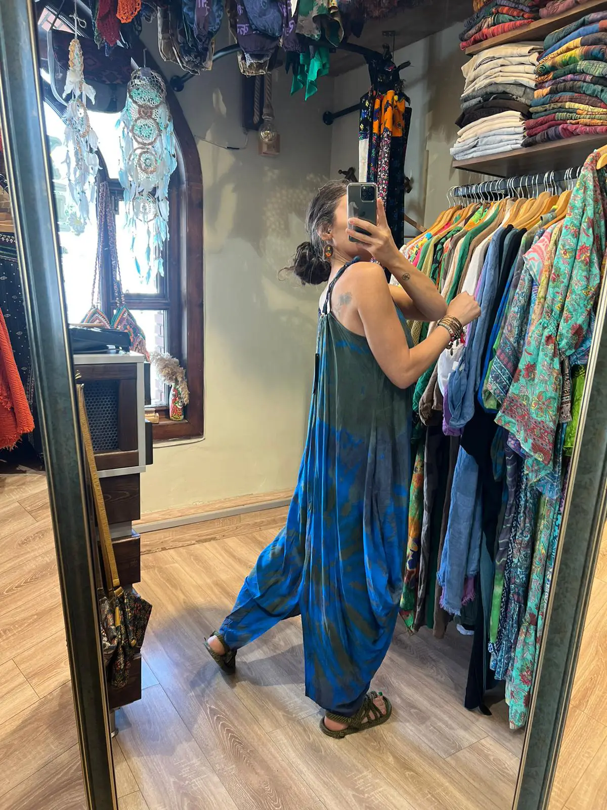 Batik Boyundan Bağlamalı Elbise