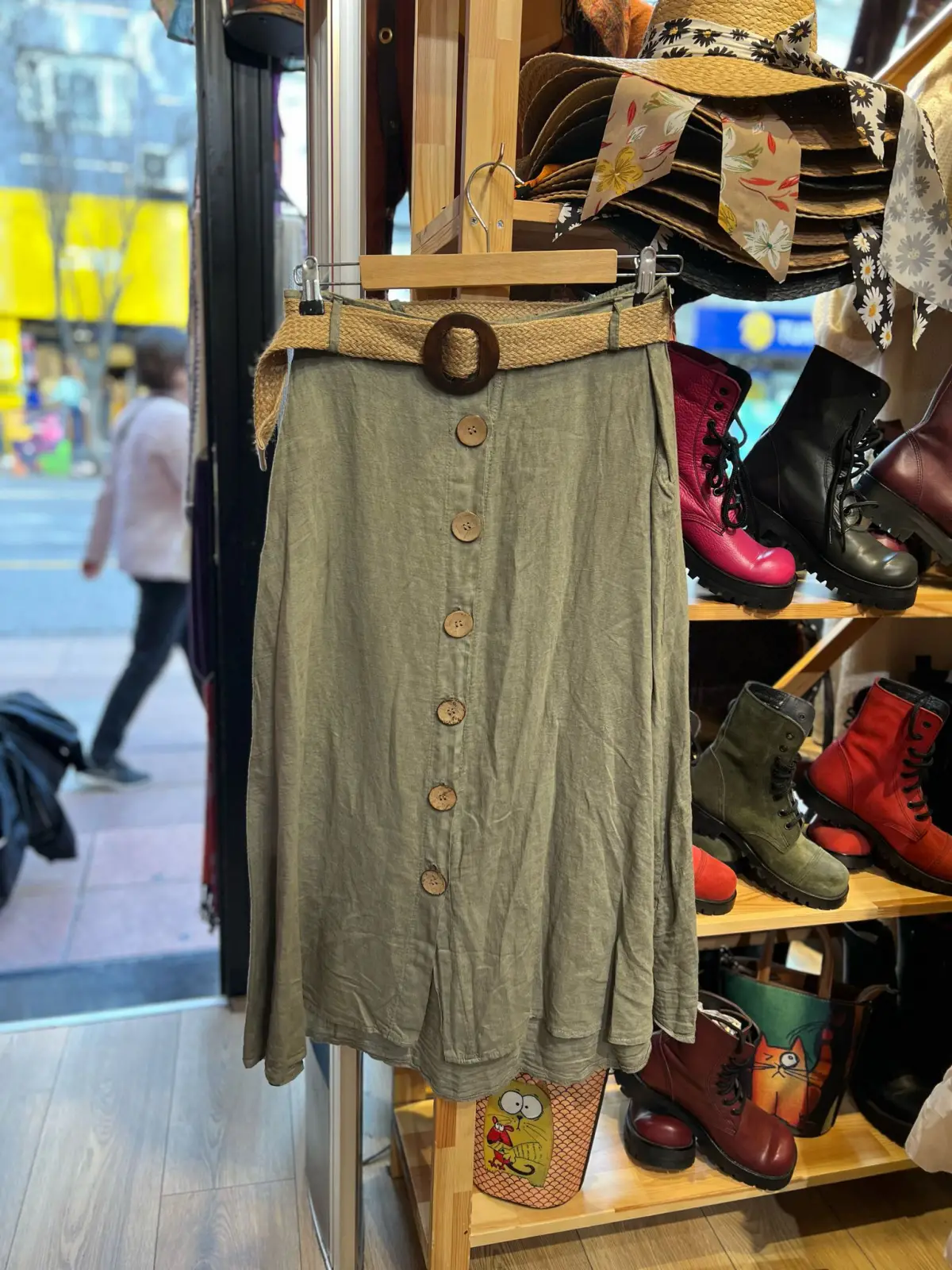 Düğmeli Keten Kemerli Etek