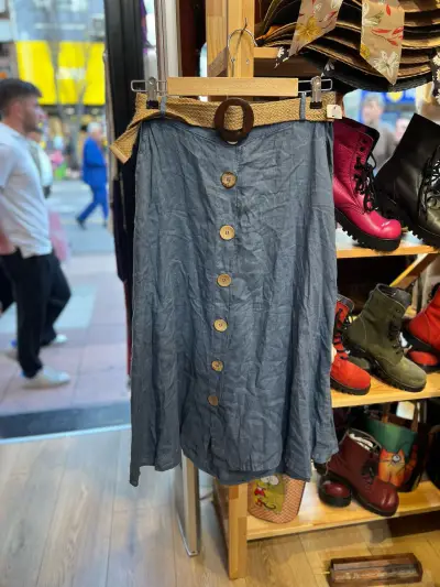 Düğmeli Keten Kemerli Etek