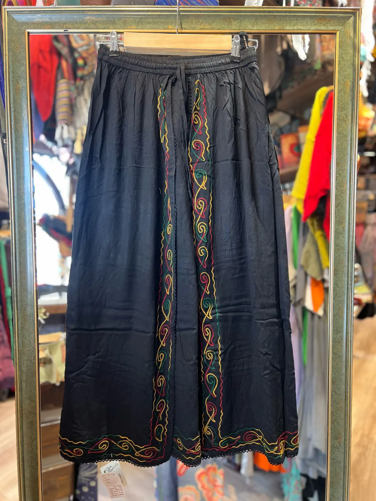 Kapaklı İşli Pantolon 