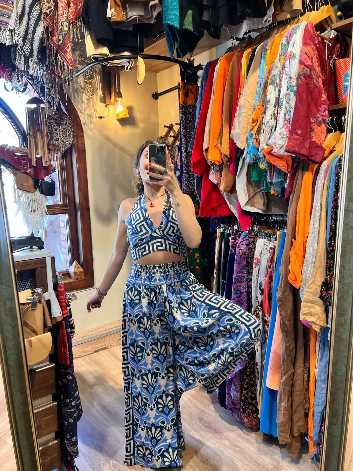 Büstiyerli İpek Takim