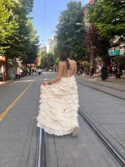 Gülüşlü Elbise