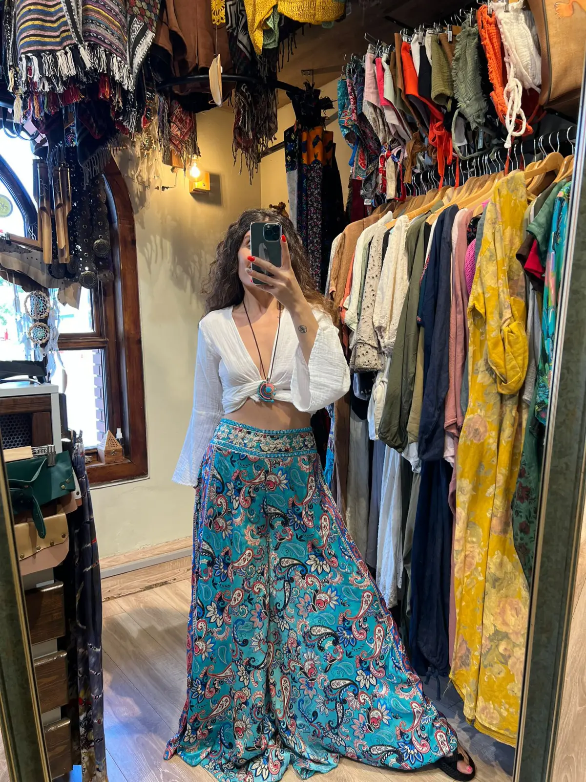 Beli İşli İpek Desenli Pantolon