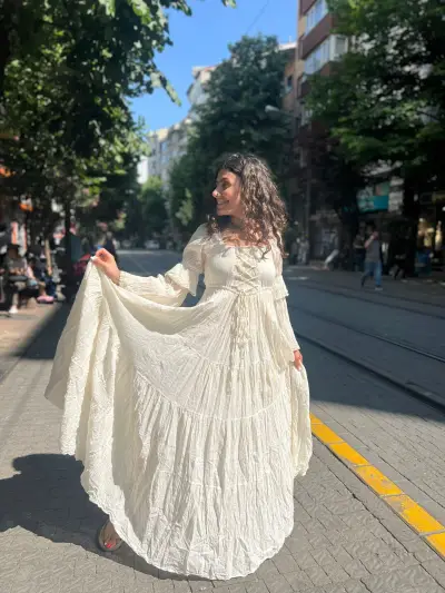 Nil Elbise