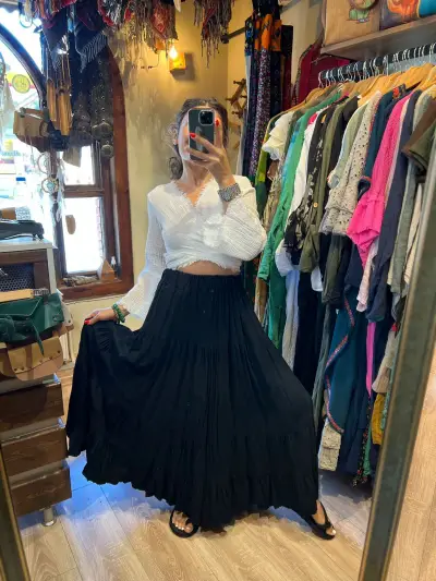 Tiril Siyah Etek