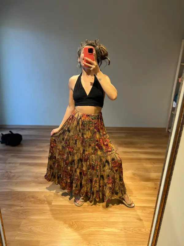 Tiril Etek