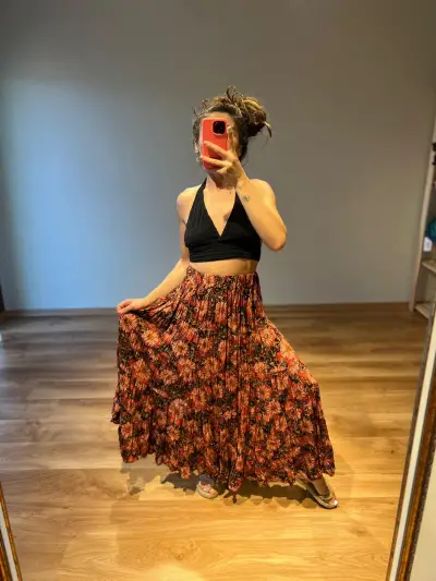 Tiril Etek
