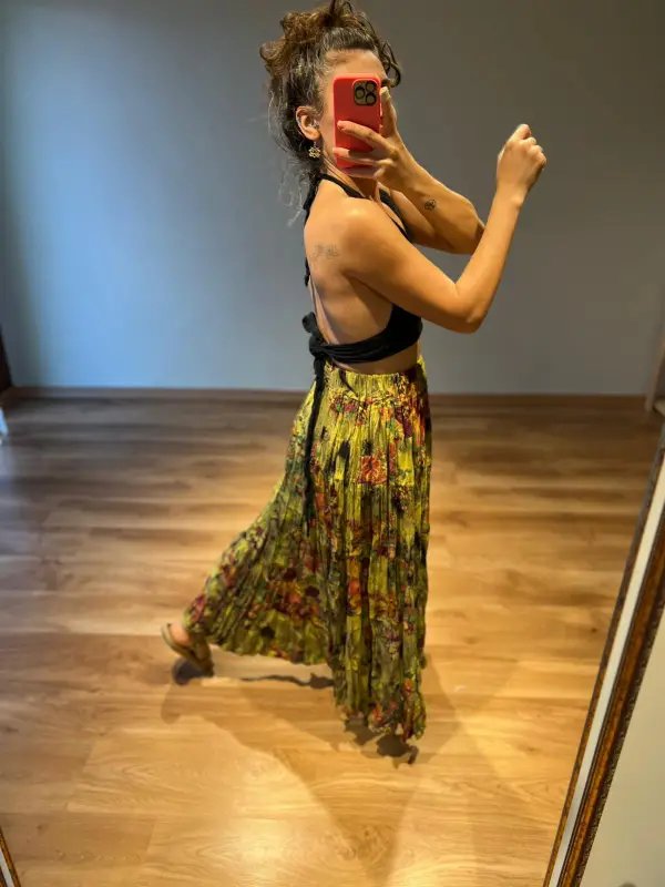 Tiril Etek