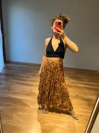 Tiril Etek