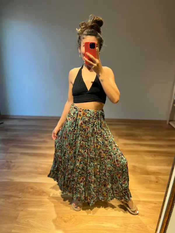 Tiril Etek