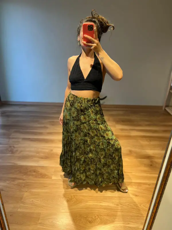Tiril Etek