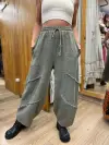 Yaprak Pantolon