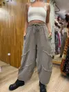 Yaprak Pantolon