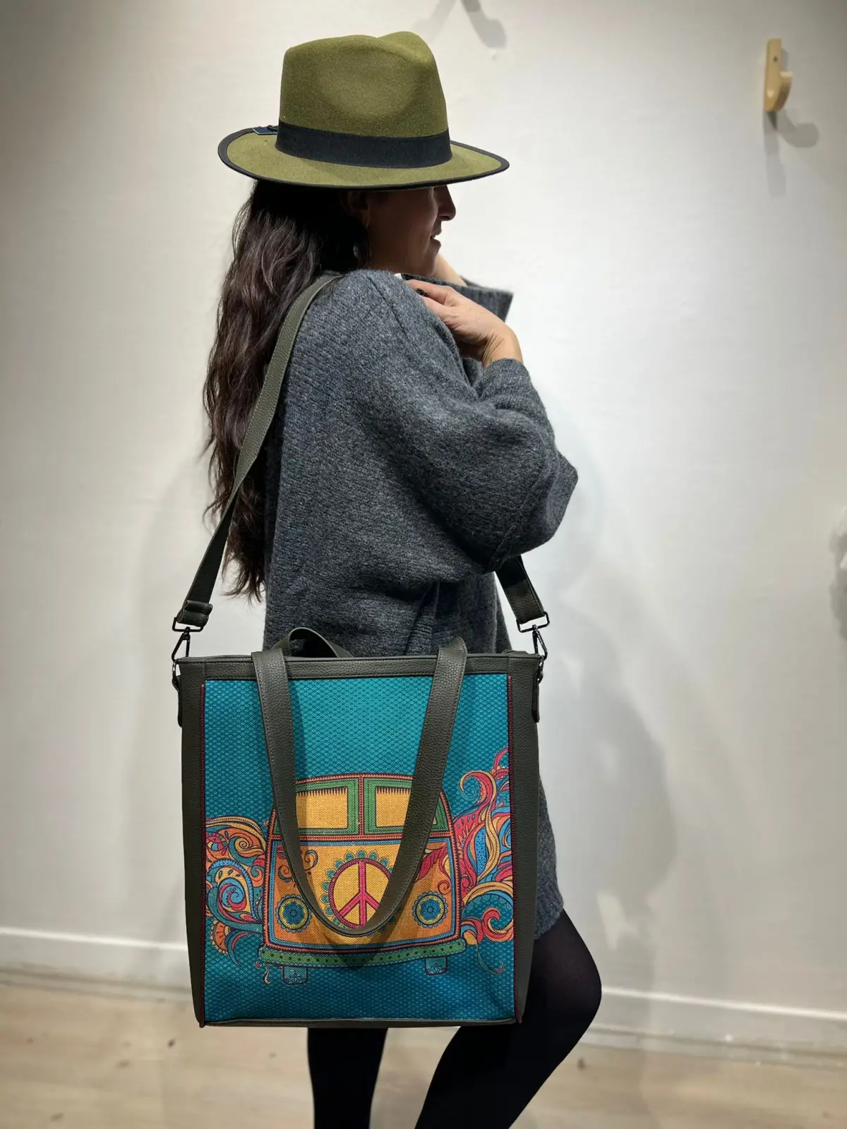 Büyük Kol Çantası