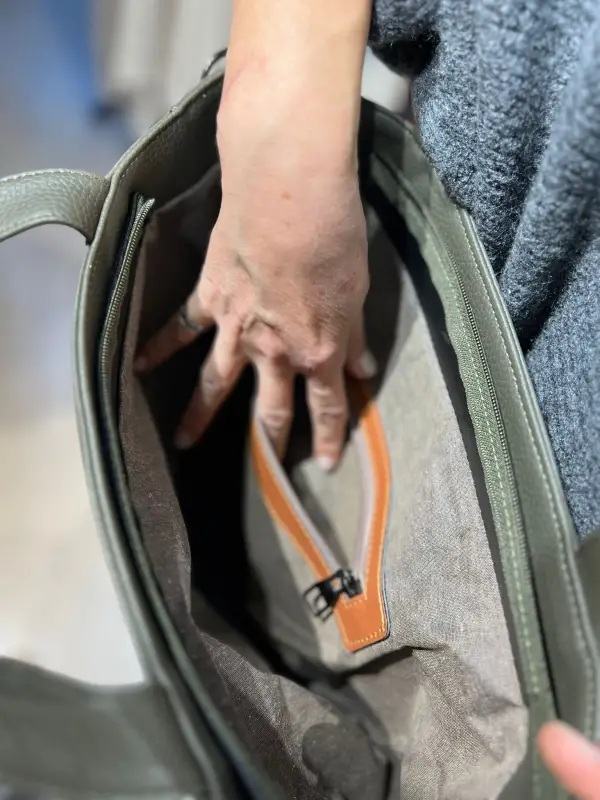 Büyük Kol Çantası