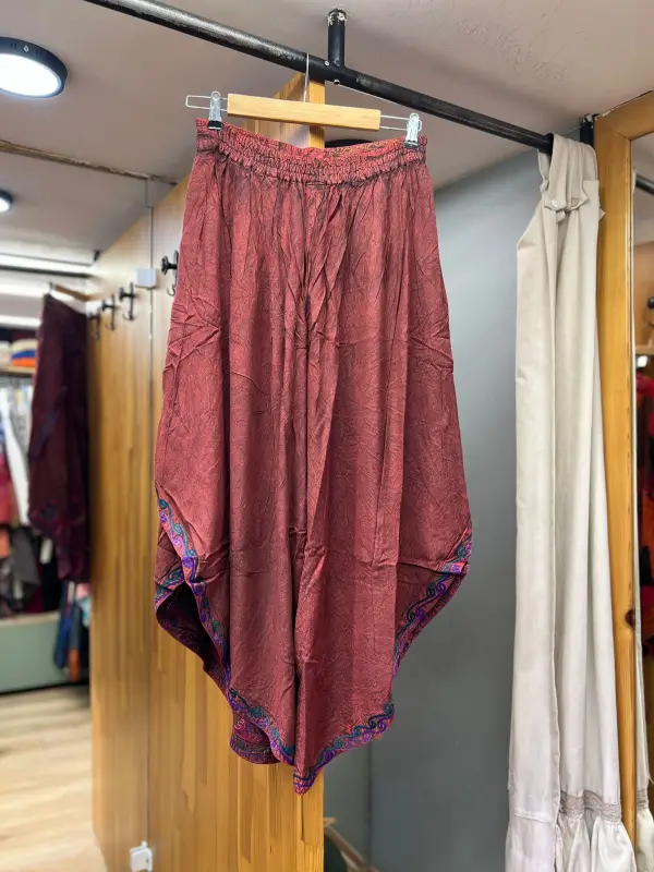 İşlemeli Ari Pantalon