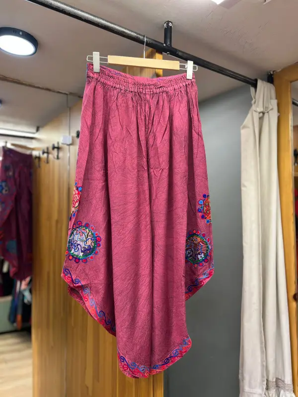 İşlemeli Ari Pantalon