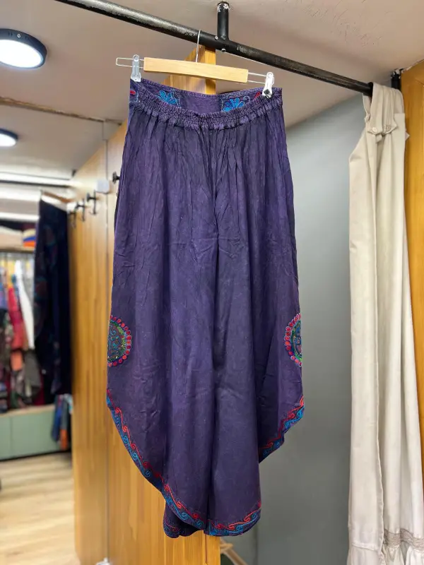 İşlemeli Ari Pantalon