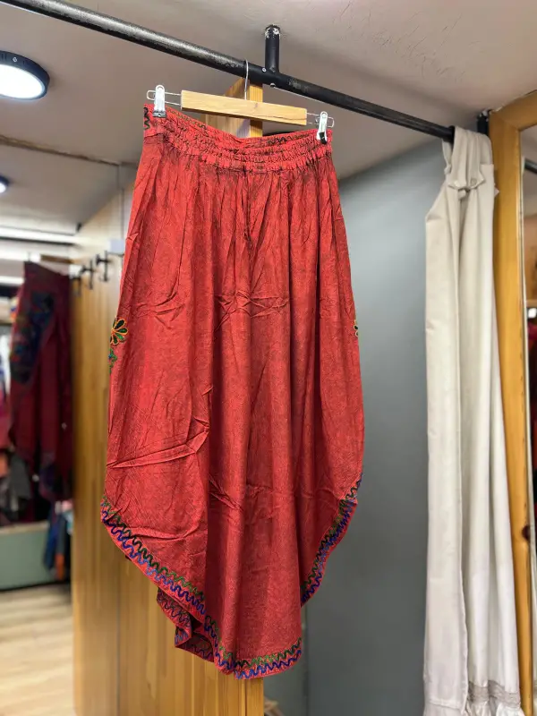 İşlemeli Ari Pantalon