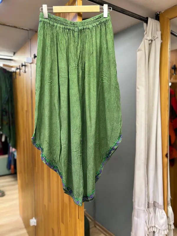 İşlemeli Ari Pantalon